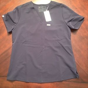 NWT Figs Catarina scrub top Med in Quiet Navy
